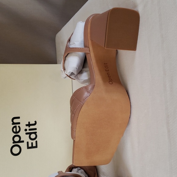 NEW Open Edit Austyn Quilted Sandal - Picture 7 of 11